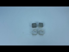 エレベーターのボタンを押すA4N11286