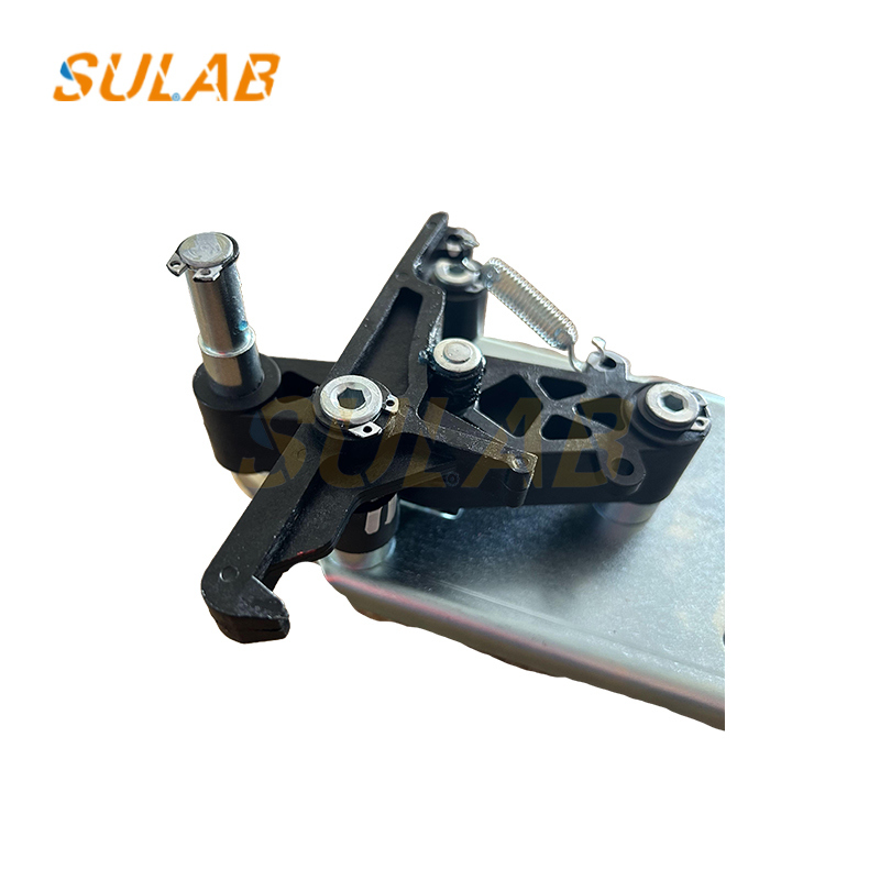 High-Strength Alloy Elevator Door Claw SK40C2 with Precision Clamping Mechanism Compatible with ThyssenKrupp